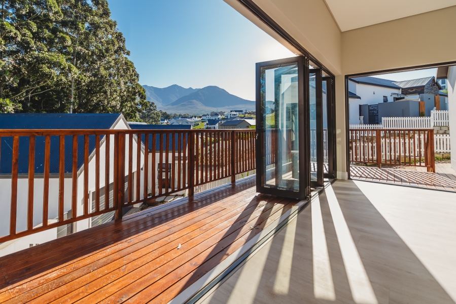 4 Bedroom Property for Sale in Mont Fleur Mountain Estate Western Cape